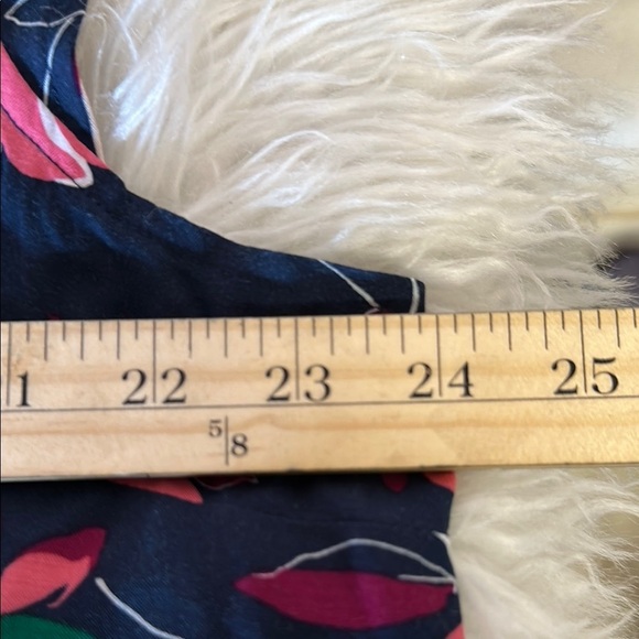 Floral V-Neck‎ Women's Top - Picture 8 of 10